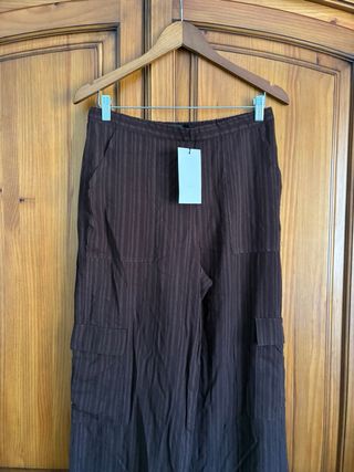 Pantalón cargo fluido Zara marrón