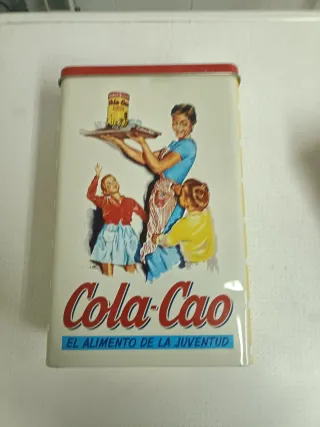 Latas vintage Cola Cao y Nestlé