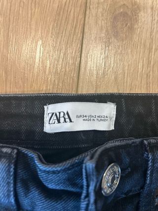 Vaqueros Zara desgastados
