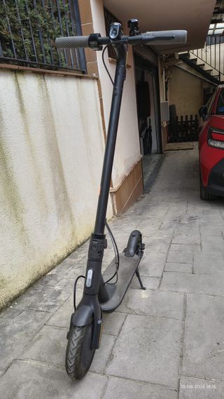 Patinete Eléctrico Negro