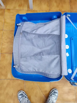 Maleta azul de viaje Roncato