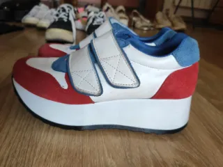 Zapatillas deportivas suela curva