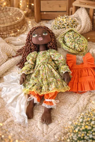 Muñeca de tela artesanal