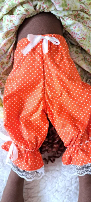 Muñeca de tela artesanal