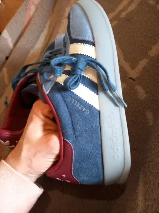 Adidas Playeros Talla 39.5 Azul/granate. (Gacela)