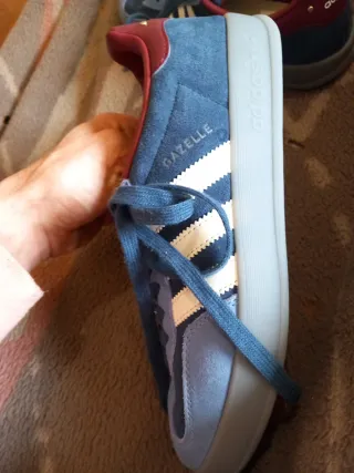 Adidas Playeros Talla 39.5 Azul/granate. (Gacela)