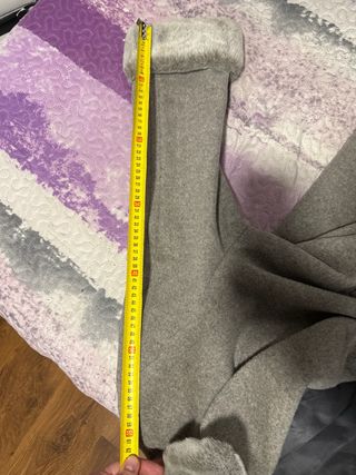 Abrigo ARTEIN gris con cuello y puños de pelo