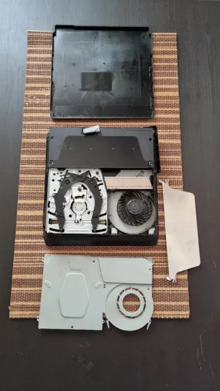 PS4 (PlayStation 4) per parti