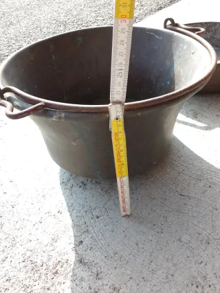 Pentole in rame antiche