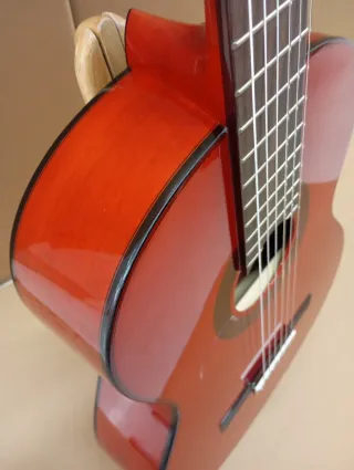 Guitarra Flamenca Roja Ciprés Laminado