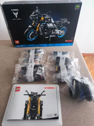 Lego Technic 42159, Yamaha MT-10 SP