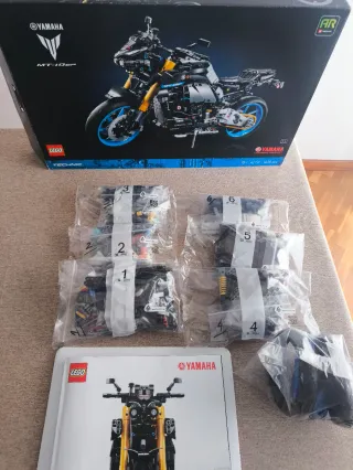 Lego Technic 42159, Yamaha MT-10 SP