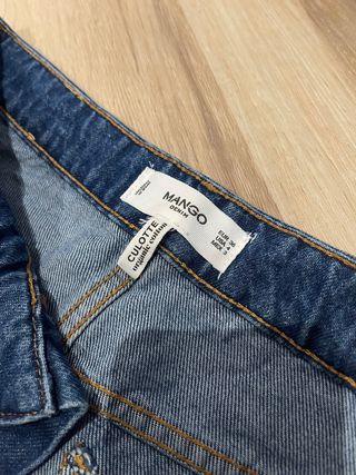 Pantalón vaquero cropped azul