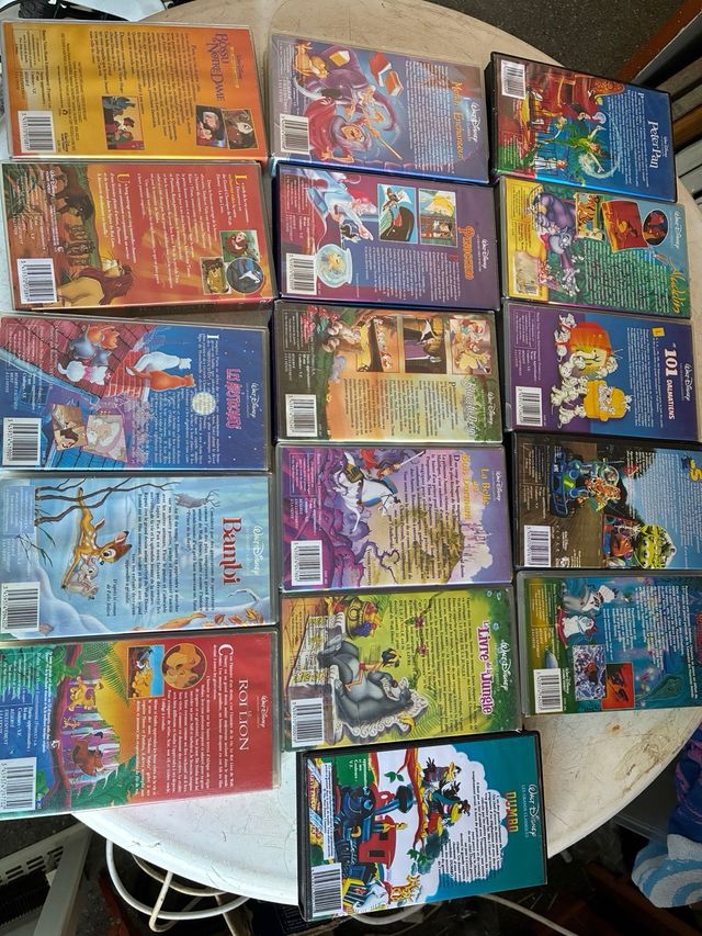 Lote 16 VHS Disney Clásicos