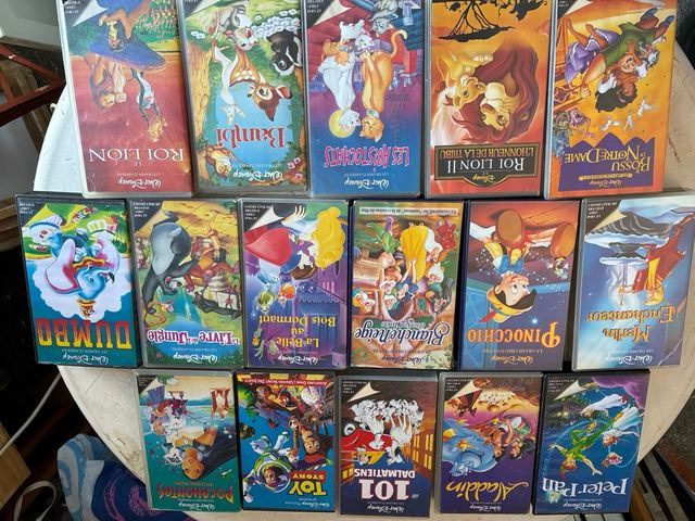 Lote 16 VHS Disney Clásicos
