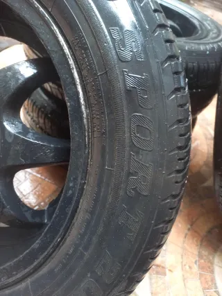 Llantas con neumáticos