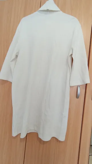 Vestido blanco cuello alto Zara