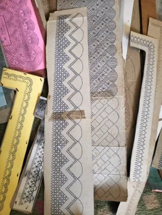 135 Patrones de Encaje Bolillos