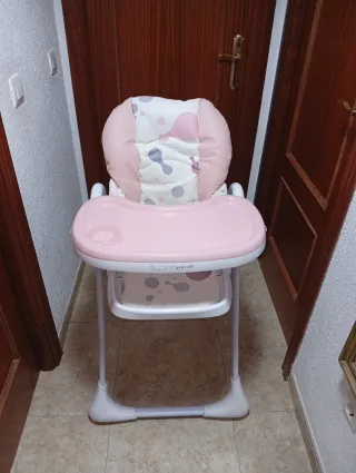 Trona bebé rosa y blanco