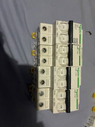 Interruptores Térmicos Schneider y Merlin Gerin