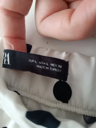 Pantalón ancho lunares blanco y negro