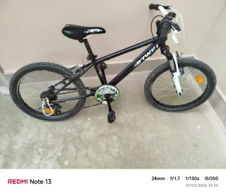 Bicicleta infantil B'TWIN 20 pulgadas