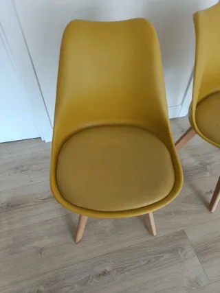 Pareja de Sillas Nórdicas Amarillas (Mostaza)