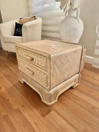 Pareja de Mesitas de noche de ratán y madera