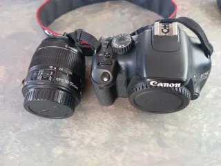 Cámara Canon EOS 550D + objetivo EFS 18-55mm