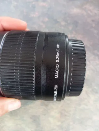 Cámara Canon EOS 550D + objetivo EFS 18-55mm