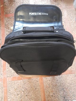 Mochila negra multiusos