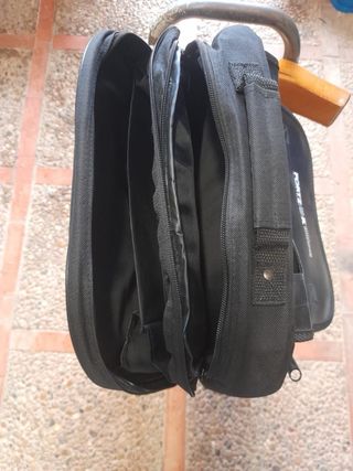 Mochila negra multiusos