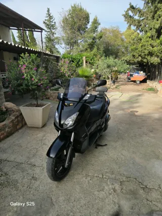 Yamaha XMAX 125 cc Maxi Scooter
