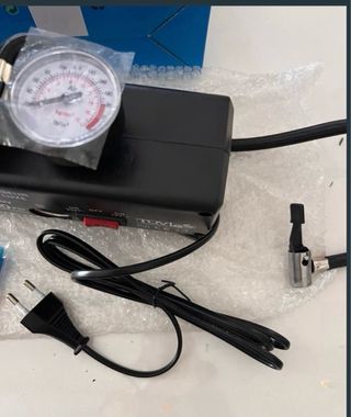 Compressore Aria 12V/220V 250 PSI Gonfiatore