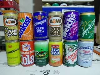 Migliaia di lattine birra e bibite