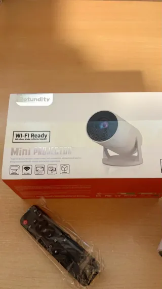 Mini Proyector Rotundity Wi-Fi Ready