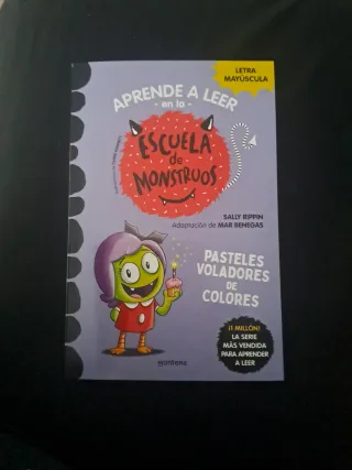 Pasteles voladores de colores /Jamie Lee's Birt...