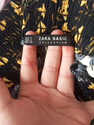 Falda corta estampada floral talla S