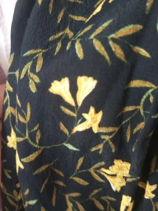 Falda corta estampada floral talla S