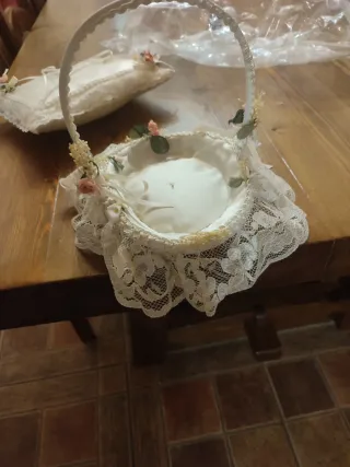 Almohadilla para anillos de boda con rosa