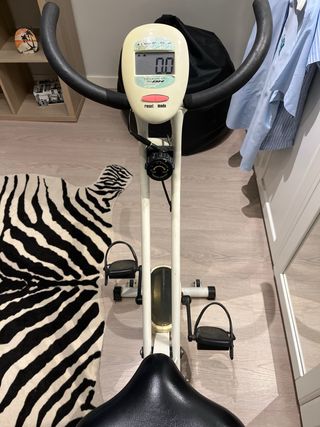 Bicicleta Estática BH Open Go Plegable.