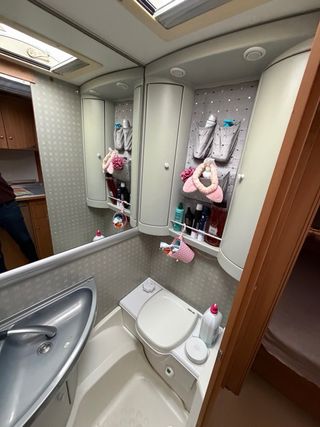 Caravana Burstner 2 ambientes con Mover autonoma