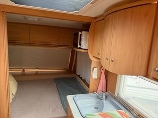 Caravana Burstner 2 ambientes con Mover autonoma