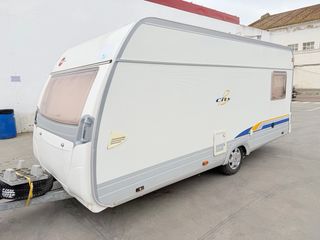 Caravana Burstner 2 ambientes con Mover autonoma