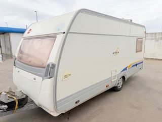 Caravana Burstner 2 ambientes con Mover autonoma