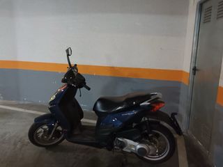 Scooter Aprilia Sportcity One 125cc Azul