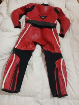 Mono de cuero Dainese Laguna Seca talla 48