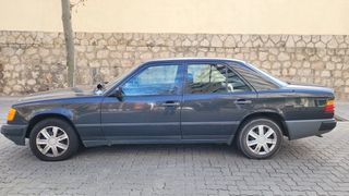Mercedes-Benz 230E 1987