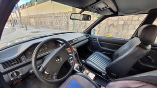 Mercedes-Benz 230E 1987