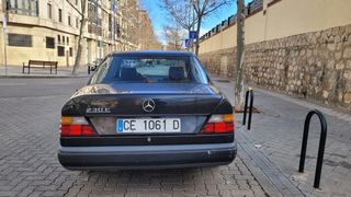 Mercedes-Benz 230E 1987